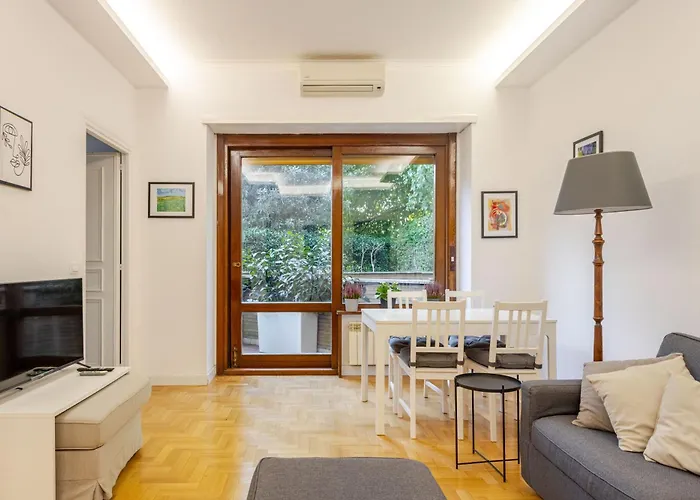 Fleming Hill - Free Private Parking & Garden Apartment Rom